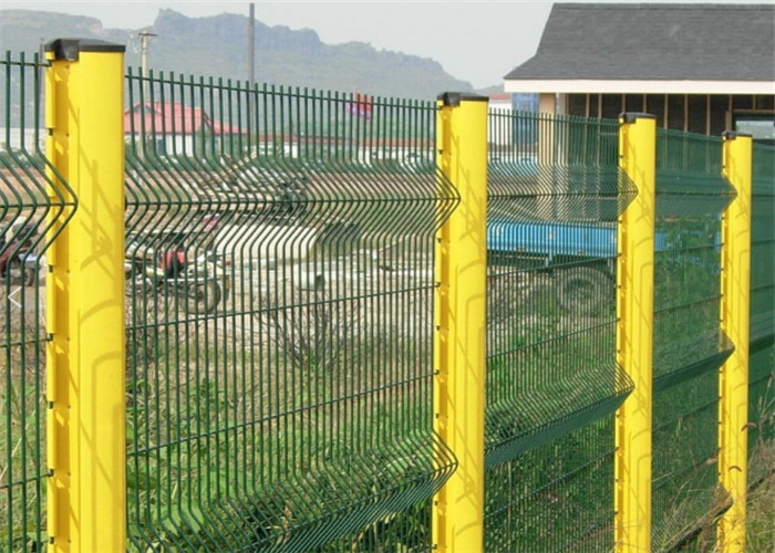 Kolorowe ogrodzenie z drutu stalowego, ogrodzenie z siatki ogrodowej Trwała łatwa instalacja