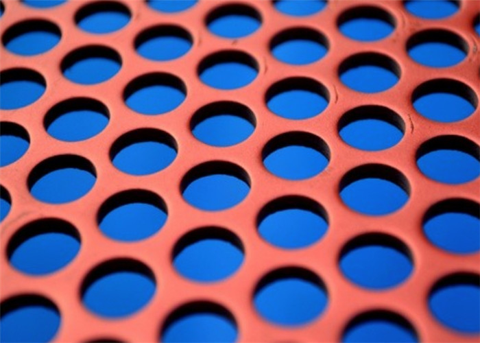 Malowane proszkowo perforowane grille z blachy o kwadratowym otworze o grubości 1,5 mm