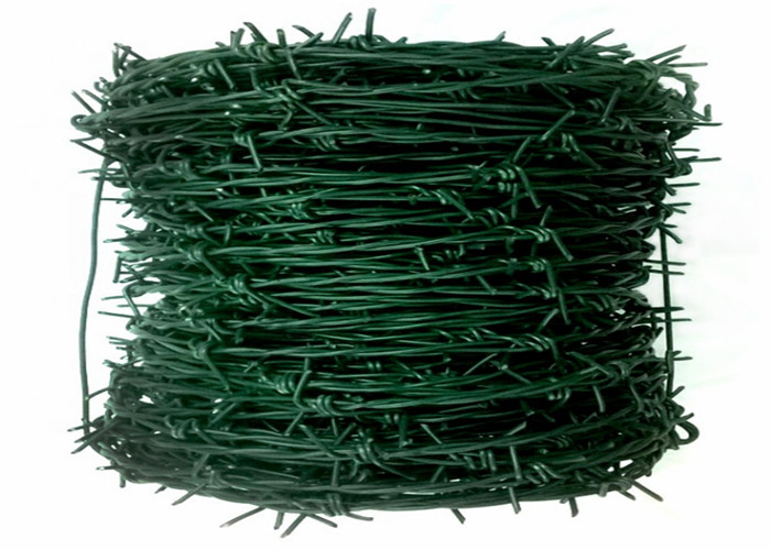 Drut kolczasty stalowy powlekany zielonym PVC, podwójnie skręcany drut stalowy do użytku w gospodarstwie