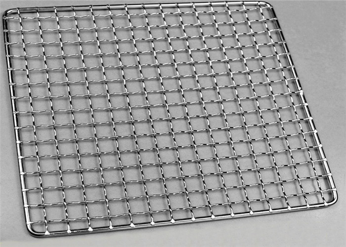 Siatka karbowana 10 mm z kwadratowymi otworami, jasny splot wstępny